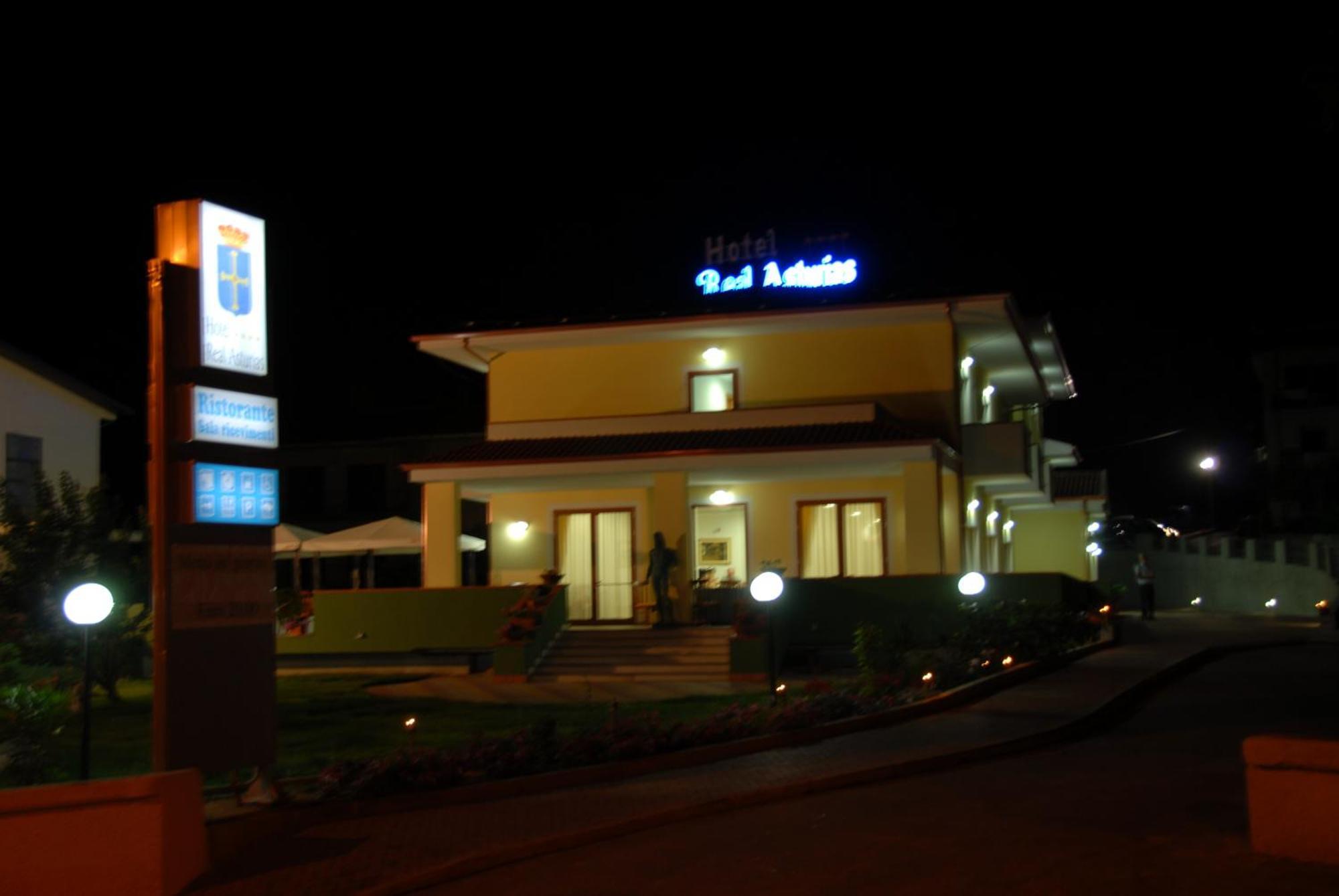 Real Asturias Hotel Acquappesa Esterno foto