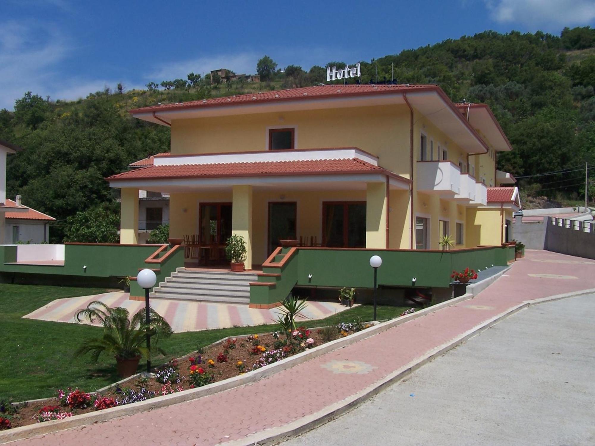 Real Asturias Hotel Acquappesa Esterno foto